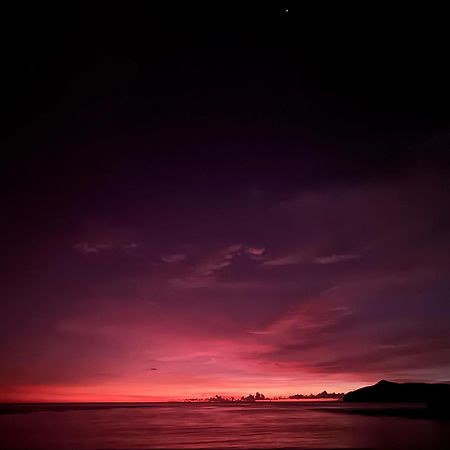 Mama Nings Beach Hotel Sekongkang Экстерьер фото
