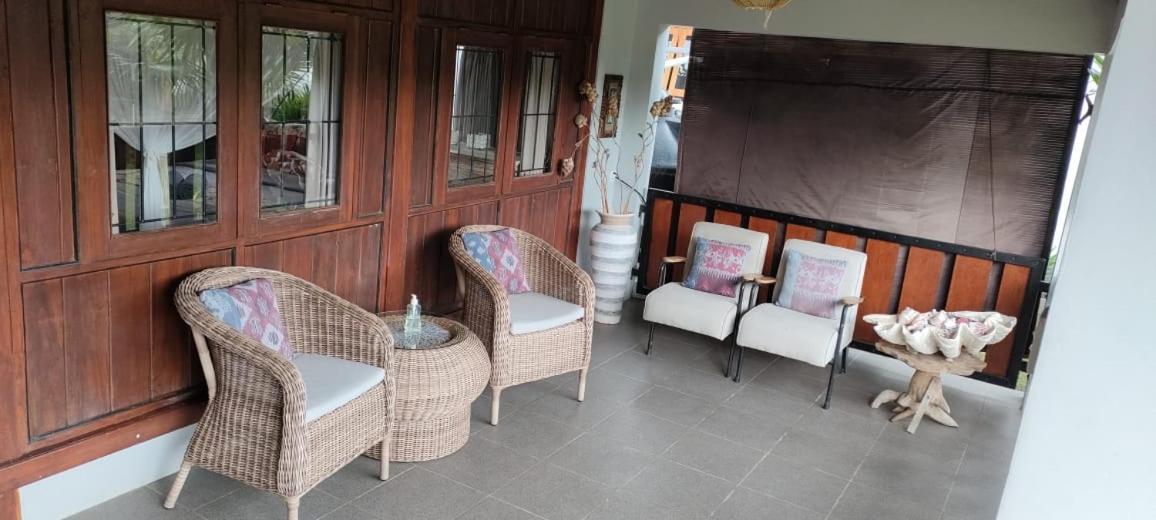 Mama Nings Beach Hotel Sekongkang Экстерьер фото