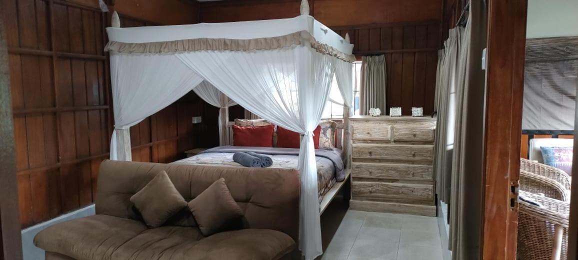 Mama Nings Beach Hotel Sekongkang Экстерьер фото