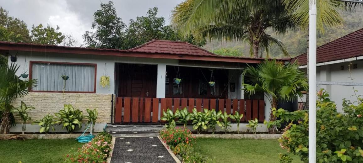 Mama Nings Beach Hotel Sekongkang Экстерьер фото