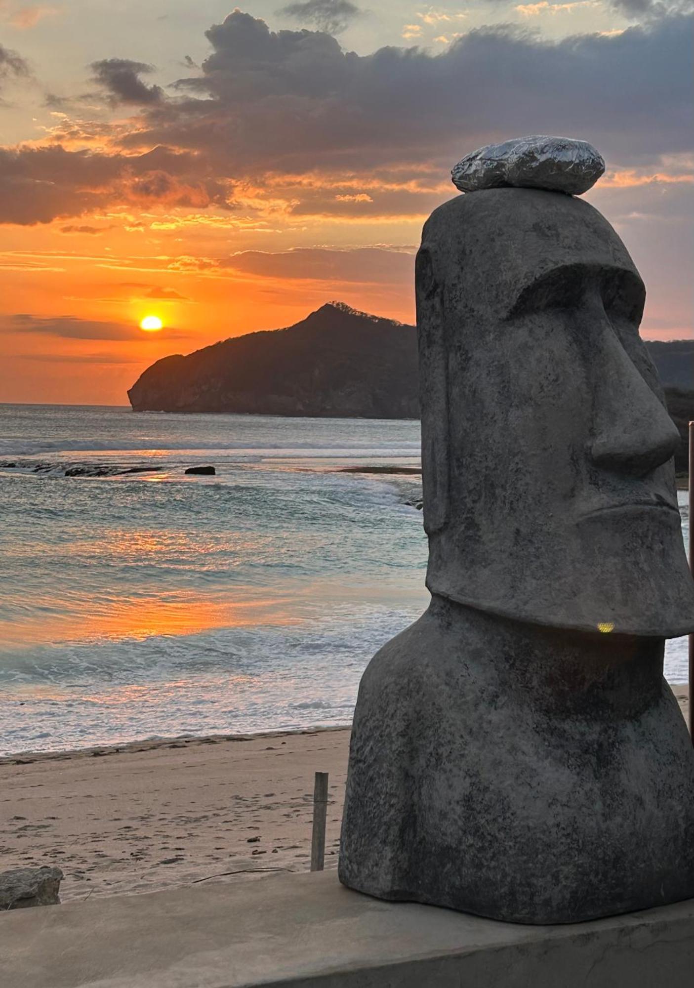 Mama Nings Beach Hotel Sekongkang Экстерьер фото